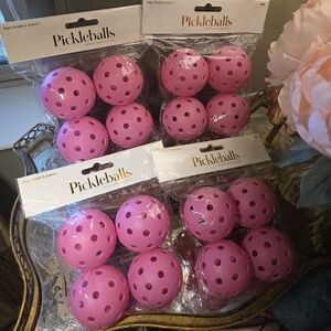 Pink Pickleballs Set 4 Sets Of 4
